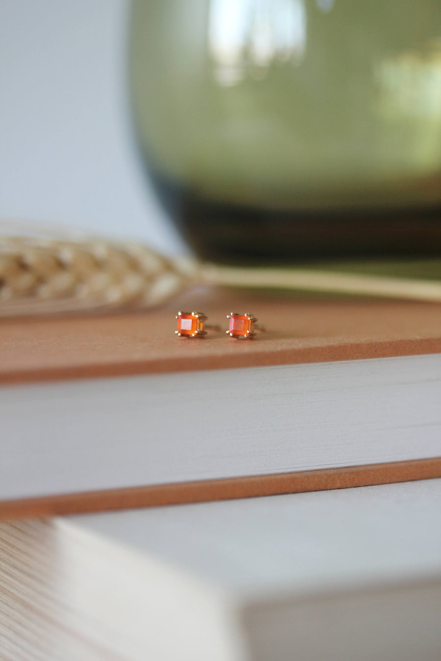 Billie Studs in Carnelian