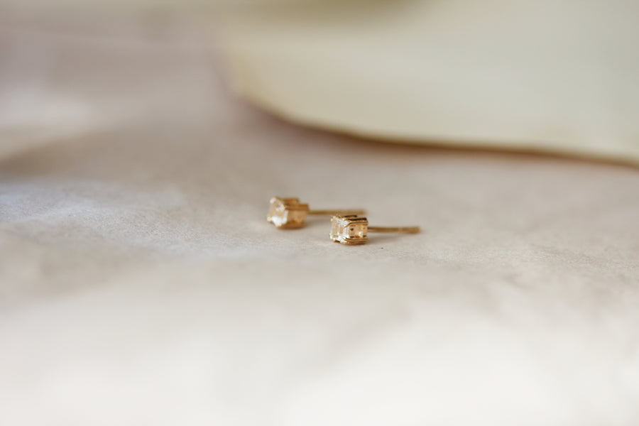 Billie Studs in White Topaz