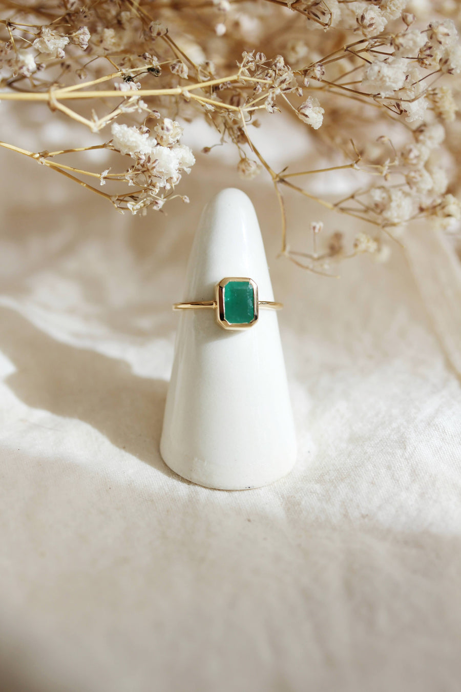 Emerald Olivier Ring