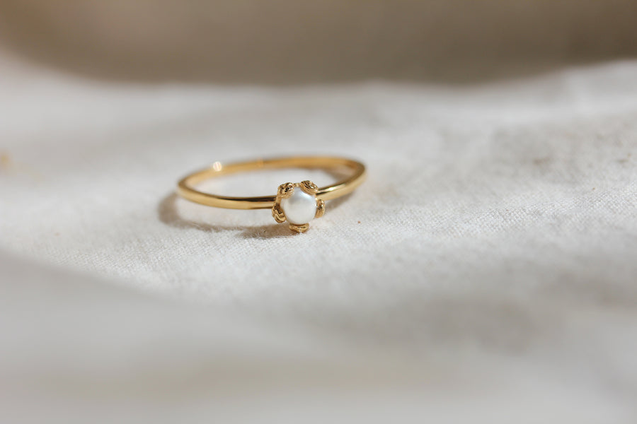 Tiny Pearl Flower Ring